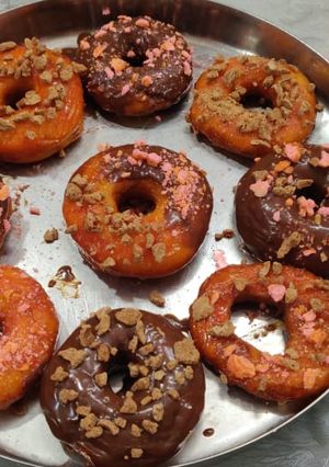A picture of Eggless Donuts.