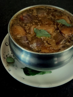 கத்திரிகாய் மிளகு குழம்பு(brinjal pepper curry recipe in tamil) செய்முறை முக்கிய புகைப்படம்