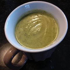 Zucchini soup A picture of Zucchini soup.