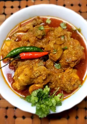 মুরগির ঝোল (murgir jhol recipe in Bengali) রেসিপির প্রধান ছবি