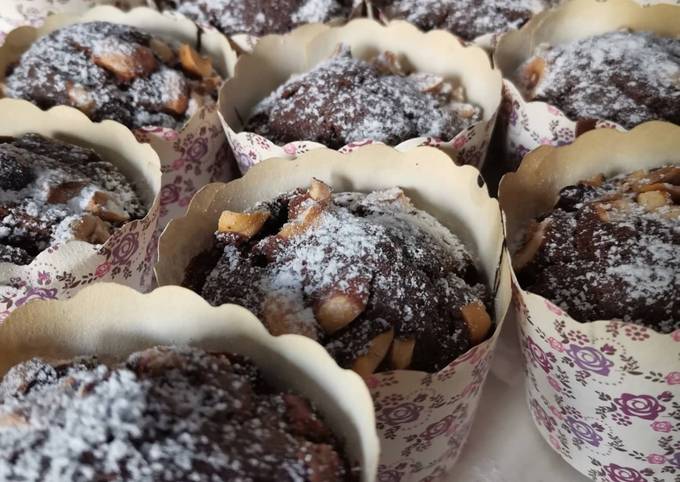 Muffin al fondente e nocciole