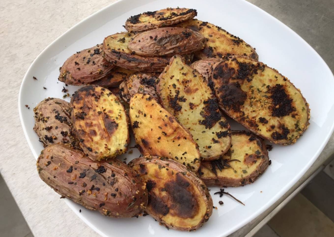 Pommes de terre grillées ail et persil (à la plancha)