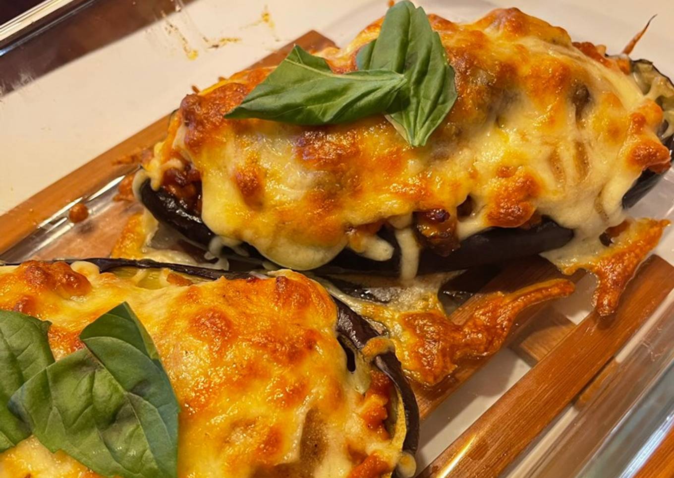 Berenjenas rellenas de boloñesa de carne