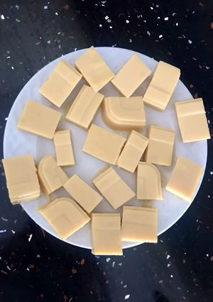 Hình của món Tofu làm từ hạt đậu gà.