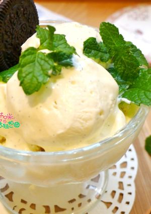 香草冰淇淋(免蛋黃免冰淇淋機) 的食譜成品照片