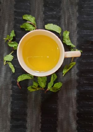 புதினா டீ/ மின்ட் டீ செய்முறை முக்கிய புகைப்படம்