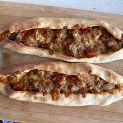 A picture of Pide.