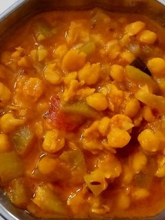 દુધી ચણા ની દાળ નું શાક (Dudhi Chana Dal Shak Recipe In Gujarati રેસીપી મુખ્ય ફોટો