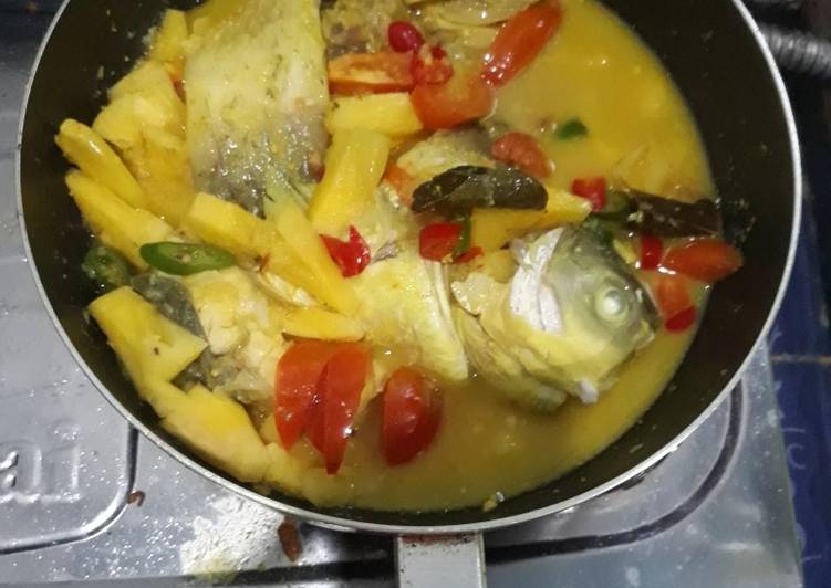 Sop kepala ikan jelawat