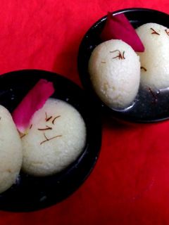 રસગુલ્લા(Rasgulla recipe in Gujarati) રેસીપી મુખ્ય ફોટો