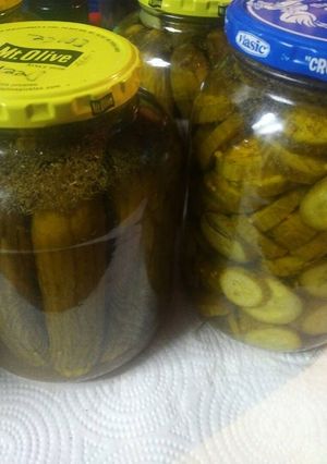A picture of Real Dill Pickles.