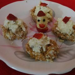 A picture of Rice pudding in vermicelli basket.