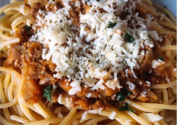 Resep Spaghetti Bolognese with Fresh Tomatoes Sauce yang Menggugah Selera