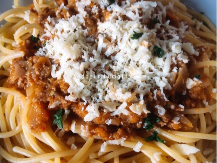 Resep Spaghetti Bolognese with Fresh Tomatoes Sauce yang Menggugah Selera