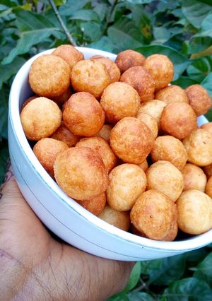 A picture of Coconut gullisuwa.