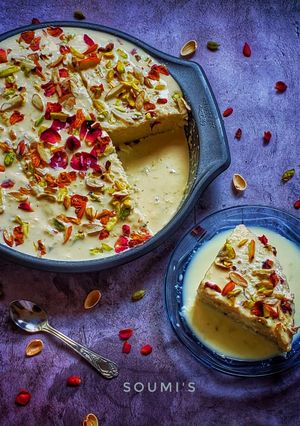A picture of Rabdi malai cake.