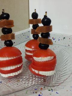 Una foto de Tomates con membrillo