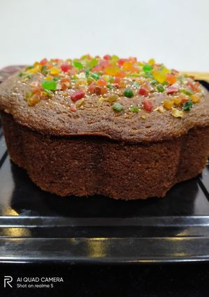 A picture of Parle biscuits cake.