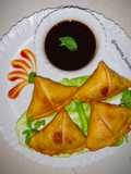 સમોસા (Samosa Recipe In Gujarati)