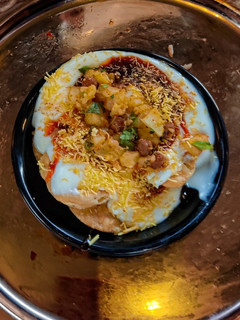 चटपटी पापड़ी चाट (chatpati papdi chaat recipe in Hindi) रेसिपी मुख्य फोटो