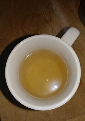 Una foto de Té de piña casero☕ 🍍