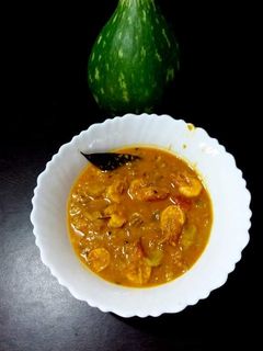 মুগ লাউ চিংড়ি (moong lau chingri recipe in Bengali) রেসিপির প্রধান ছবি