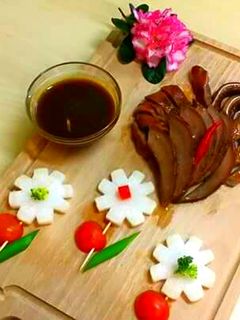 Hình của món LÒNG HEO PHÁ LẤU. .