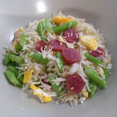 A picture of 腊肠四季豆炒饭 Fried Rice with Chinese Sausage & French Beans.