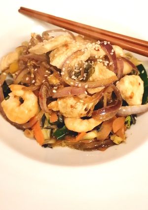 A picture of King Prawn, Chicken & Courgetti Noodle Stir Fry.