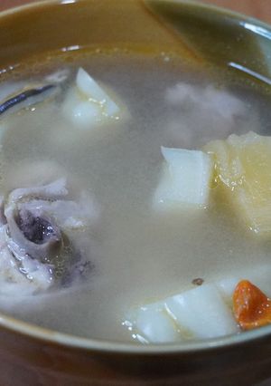 鳳梨苦瓜雞湯 的食譜成品照片