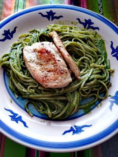 Una foto de Fideos al Pesto
