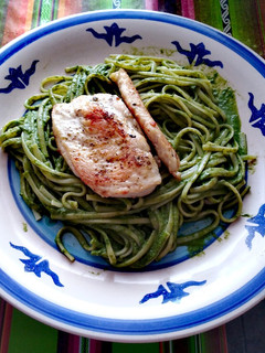Una foto de Fideos al Pesto
