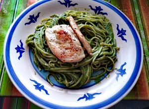 Una foto de Fideos al Pesto