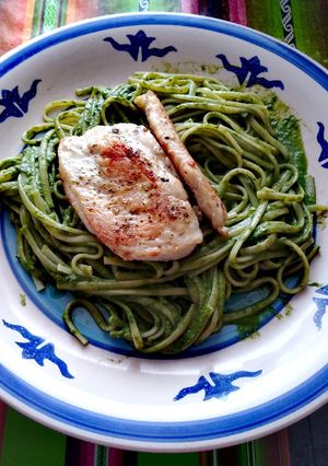 Una foto de Fideos al Pesto