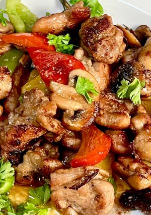 รูปของ ไก่ย่างเนยพริกไทยดำผัดไวน์ผลไม้