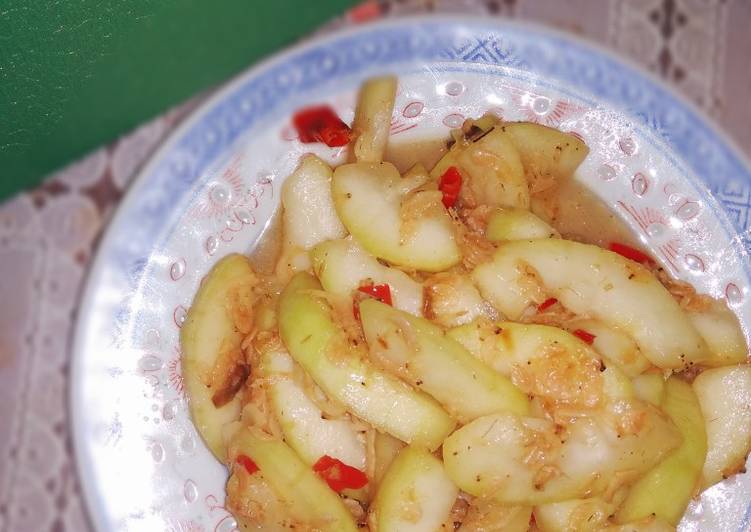 Resep Tumis labu air udang ebi oleh 🍒Maa_Zhy🍒 - Cookpad