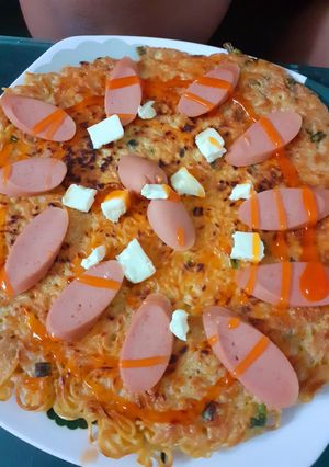 Hình của món Pizza mì gói.