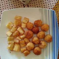 รูปของ Ondol ondol dan singkong goreng