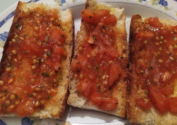 Tostadas con tomate