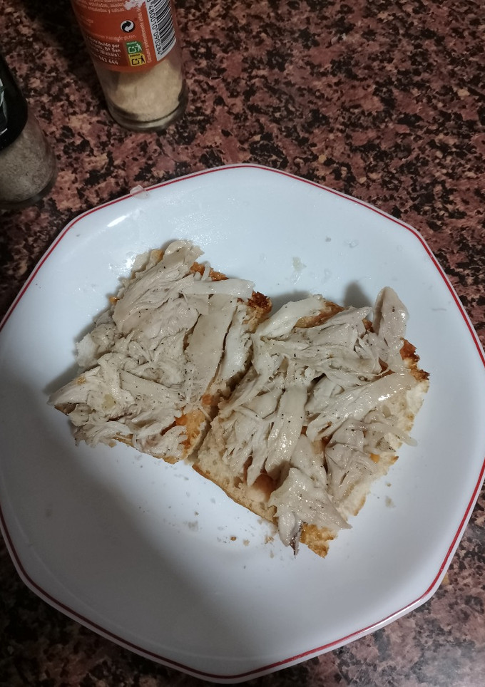 Una foto de Tosta de pollo
