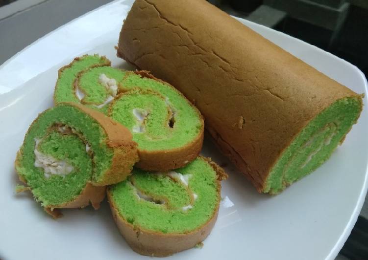 Bolu pandan gulung