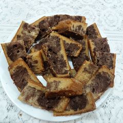 A picture of Sponch vanilla and Marble cake in blender without oven.