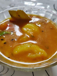 आलू की सब्जी (Aloo ki sabzi recipe in Hindi) रेसिपी मुख्य फोटो