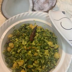A picture of French beans and kabuli chana subji.