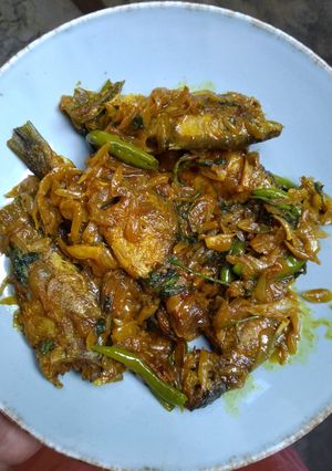 পুটি মাছ ভুনা রেসিপির প্রধান ছবি
