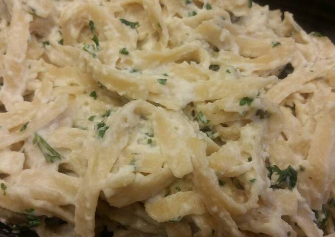 Easiest Way to Prepare Award-winning Fettuccine Alfredo