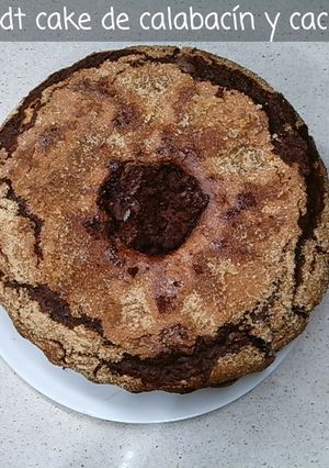 Una foto de Bundt cake de calabacín y cacao TMX