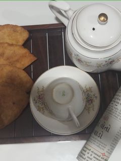 પીઝા ફ્લેવર ફરસી પૂરી (Pizza Flavored Farsi Puri Recipe In Gujarati) રેસીપી મુખ્ય ફોટો