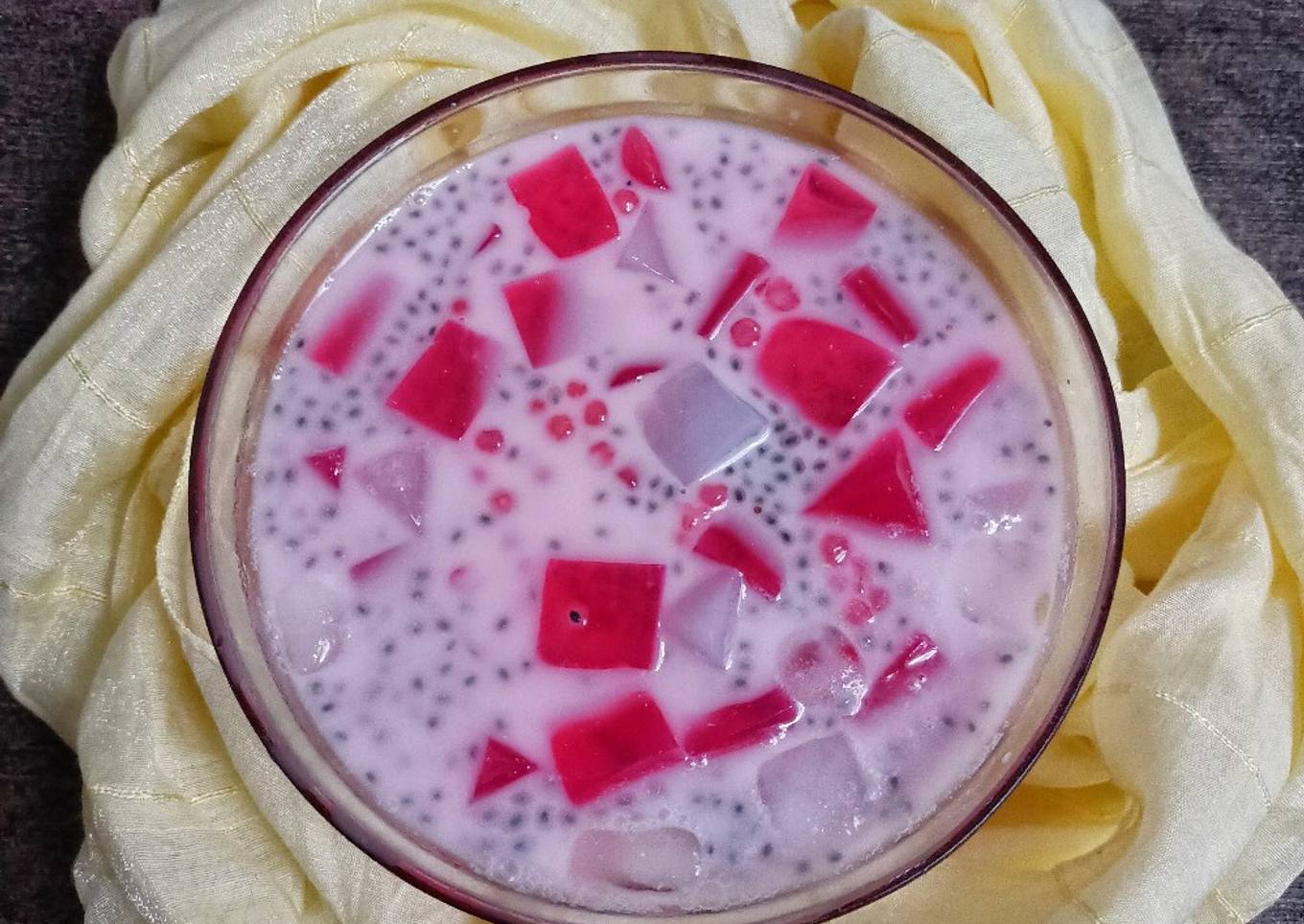 Es Mutiara Nata Selasih