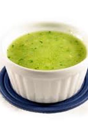 Una foto de Salsa verde, para churrascos y hamburguesas